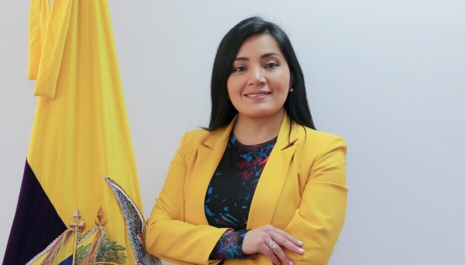 La viceministra de Electricidad y Energía Renovable, Enith Carrión