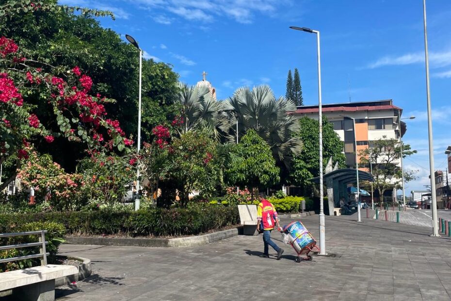 Parque Doce de Mayo en el Puyo